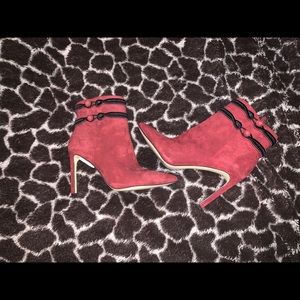 Maroon heeled booties!